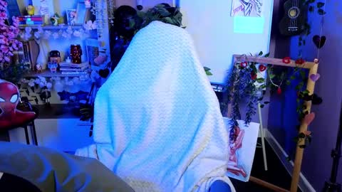 Hyeon Jin online show from 02-16-25, 09:38