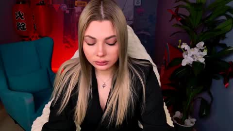 hyileyclark online show from 04-07-26, 07:42