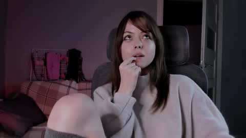 Snapshot of hype_meal_home chatting on 11-29-25, 11:30 Miley. PVT open i have extra prices on nude show online show from 11-29-25, 11:30