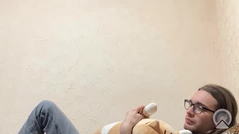 Snapshot of hyperfixation chatting on 11-07-25, 04:07 hyperfixation online show from 11-07-25, 04:07