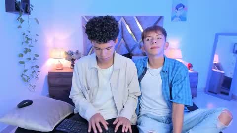 Snapshot of hyunjin_sun chatting on 10-30-25, 02:24 Son Hyunjin online show from 10-30-25, 02:24