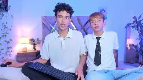 Snapshot of hyunjin_sun chatting on 11-04-25, 03:11 Son Hyunjin online show from 11-04-25, 03:11