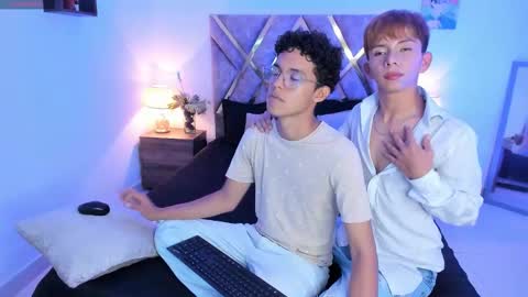 Snapshot of hyunjin_sun chatting on 11-10-25, 10:42 Son Hyunjin online show from 11-10-25, 10:42