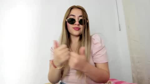 Hyun Joo online show from 09-23-25, 10:24