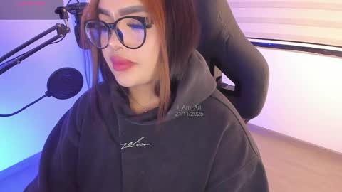 Snapshot of i_am_ari chatting on 11-22-25, 02:32 Ari online show from 11-22-25, 02:32