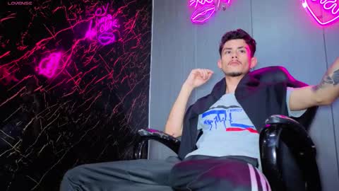 kelvis online show from 11-11-25, 09:20