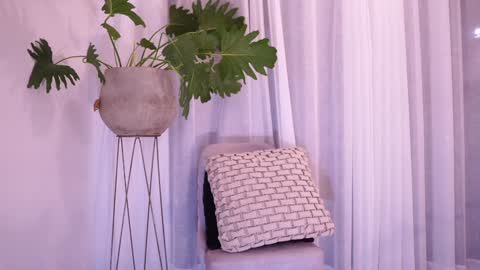 Lucy online show from 01-08-25, 04:02