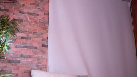 Lucy online show from 02-08-25, 09:03