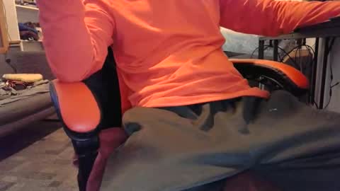 Snapshot of i_am_only_human chatting on 02-01-25, 03:28 lucifer online show from 02-01-25, 03:28