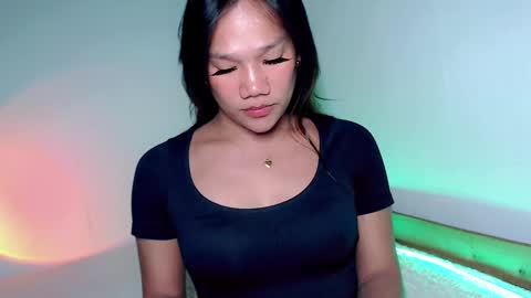 Snapshot of i_amdivine22 chatting on 11-10-25, 07:18 Divine Mercy online show from 11-10-25, 07:18