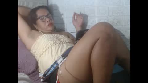 Snapshot of i_drain_u_bitch chatting on 03-12-25, 01:51 jamaeca online show from 03-12-25, 01:51