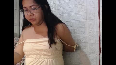 Snapshot of i_drain_u_bitch chatting on 10-19-25, 02:07 jamaeca online show from 10-19-25, 02:07