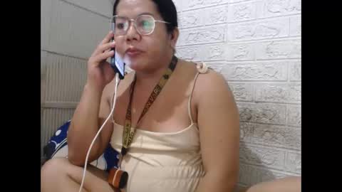 Snapshot of i_drain_u_bitch chatting on 05-05-26, 12:57 jamaeca online show from 05-05-26, 12:57
