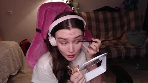 elisabeth online show from 01-25-25, 02:25