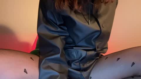 Olive online show from 10-04-25, 02:09