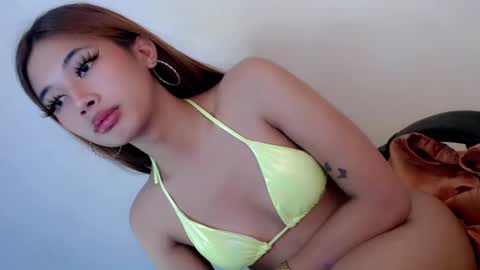 Snapshot of i_love_sabrina chatting on 02-24-25, 06:49 sab online show from 02-24-25, 06:49