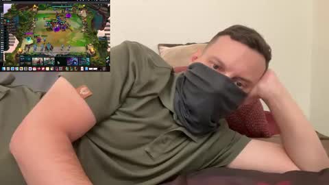 i o ro online show from 10-23-25, 03:39