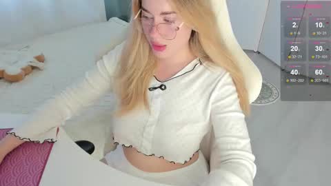 Snapshot of i_want_you_eva chatting on 10-13-25, 06:46 HiI am  EvaPVT is open  online show from 10-13-25, 06:46