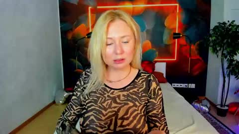 Snapshot of i_will_wake_u_up chatting on 05-03-26, 08:09 Samanta online show from 05-03-26, 08:09