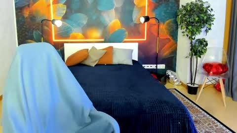 Snapshot of i_will_wake_u_up chatting on 05-17-26, 01:36 Samanta online show from 05-17-26, 01:36