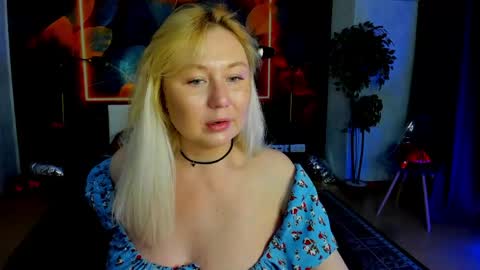 Snapshot of i_will_wake_u_up chatting on 05-27-26, 02:30 Samanta online show from 05-27-26, 02:30
