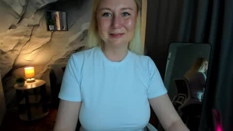 Snapshot of i_will_wake_u_up chatting on 06-08-26, 01:28 Samanta online show from 06-08-26, 01:28