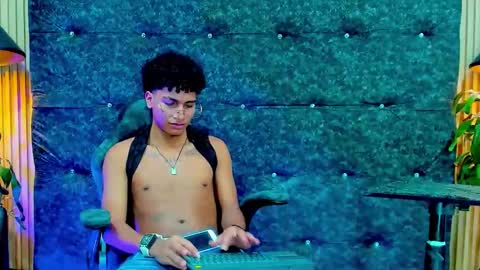 Snapshot of iaan_dalton_ chatting on 10-23-25, 12:21 iaan_dalton_ online show from 10-23-25, 12:21