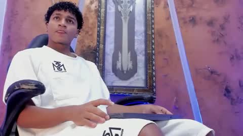 Snapshot of iaan_dalton_ chatting on 11-01-25, 11:56 iaan_dalton_ online show from 11-01-25, 11:56