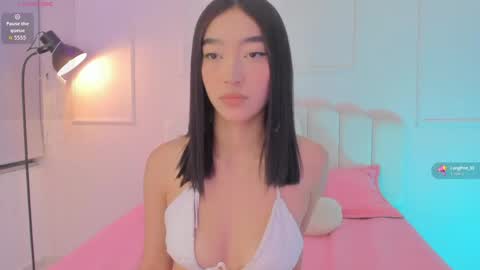Snapshot of iam_milly_ chatting on 05-09-26, 04:17 Milly online show from 05-09-26, 04:17