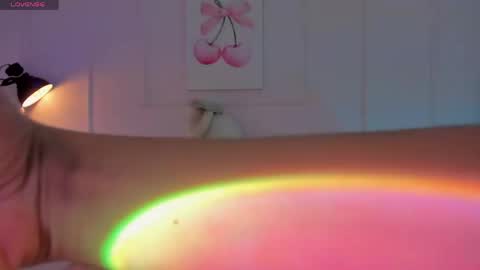 Snapshot of iam_milly_ chatting on 05-10-26, 03:23 Milly online show from 05-10-26, 03:23