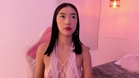 Snapshot of iam_milly_ chatting on 06-10-26, 03:29 Milly online show from 06-10-26, 03:29