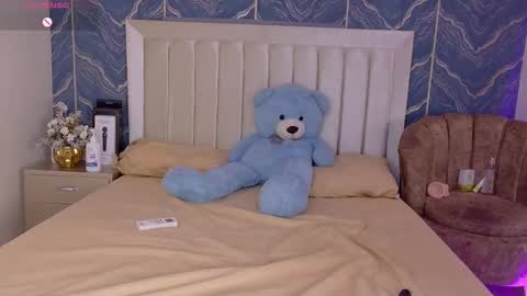 Snapshot of iam_nicolle chatting on 12-04-25, 12:47 iam_nicolle online show from 12-04-25, 12:47