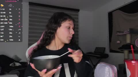 On instagram Imm  NikkiHelp me reach 100 likes online show from 01-02-25, 05:35