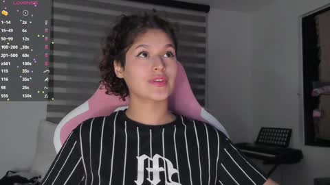 On instagram Imm  NikkiHelp me reach 100 likes online show from 01-08-25, 06:20