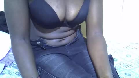 Snapshot of iam_nisa chatting on 10-01-25, 12:33 iam_nisa online show from 10-01-25, 12:33