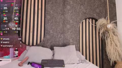 salome online show from 10-22-25, 07:46