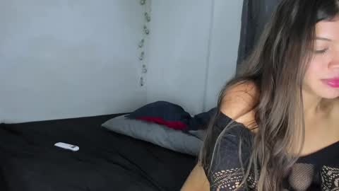 Snapshot of iam_sammy_ chatting on 05-17-26, 02:09 Samantha Marin online show from 05-17-26, 02:09