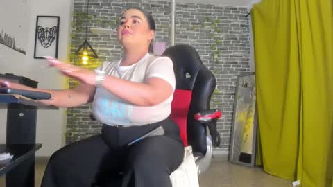 Snapshot of iam_samy chatting on 02-04-25, 05:55 Samy online show from 02-04-25, 05:55