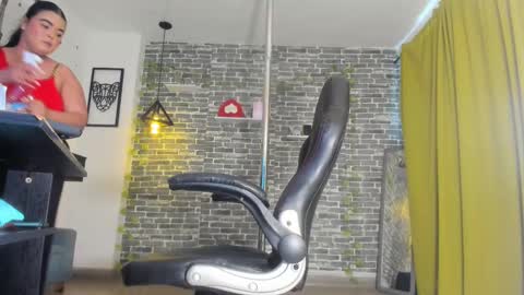 Snapshot of iam_samy chatting on 02-10-25, 06:03 Samy online show from 02-10-25, 06:03