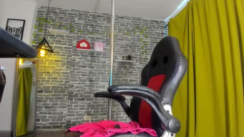 Snapshot of iam_samy chatting on 02-28-25, 05:48 Samy online show from 02-28-25, 05:48