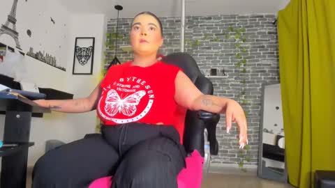 Snapshot of iam_samy chatting on 03-05-25, 11:28 Samy online show from 03-05-25, 11:28