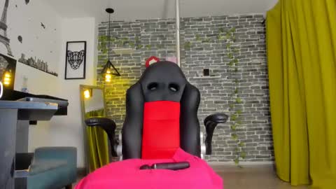 Snapshot of iam_samy chatting on 03-08-25, 11:27 Samy online show from 03-08-25, 11:27