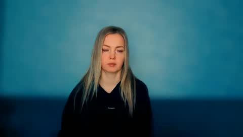 Venus online show from 04-25-26, 08:06