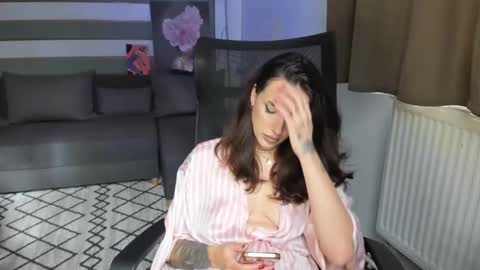 Snapshot of iamababygal chatting on 10-18-25, 08:04 Baby Gal online show from 10-18-25, 08:04