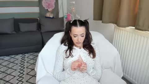 Baby Gal online show from 04-20-26, 07:00