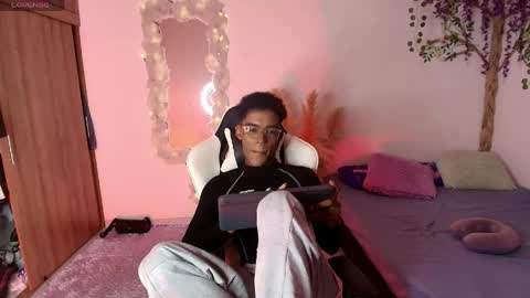 Snapshot of iamandrey_ chatting on 06-08-26, 12:14 iamandrey_ online show from 06-08-26, 12:14