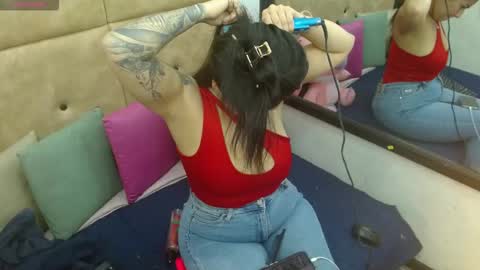 Snapshot of iamcarollvbna chatting on 11-24-25, 08:19 Caroll online show from 11-24-25, 08:19