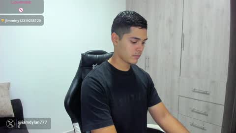 Dylan  independent model  online show from 02-08-25, 10:51