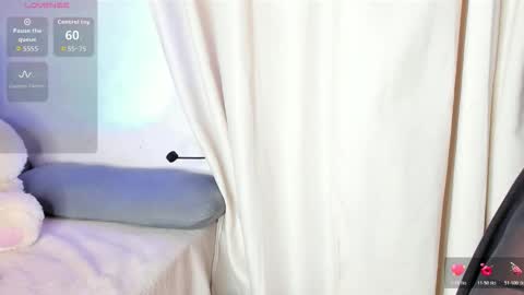 Snapshot of iamlara1 chatting on 12-22-25, 02:47 Lara online show from 12-22-25, 02:47