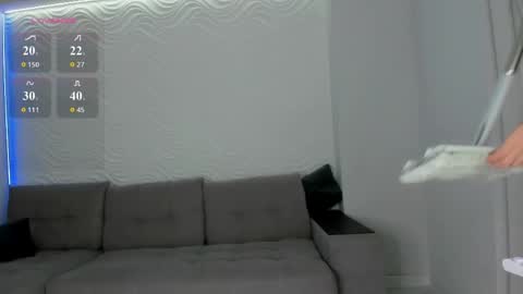iammaddy17 online show from 06-10-26, 06:45